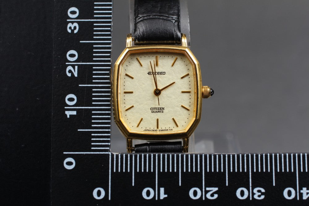 Near MINT CITIZEN Exceed 2930-291441 Gold Quartz 19.5mm Ladies Watch 1988
