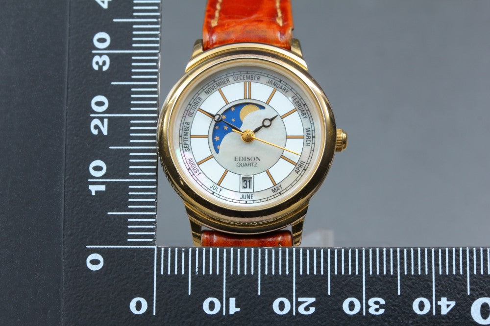 Near MINT CITIZEN Edison Mother of Pearl Quartz 26.2mm Ladies Watch