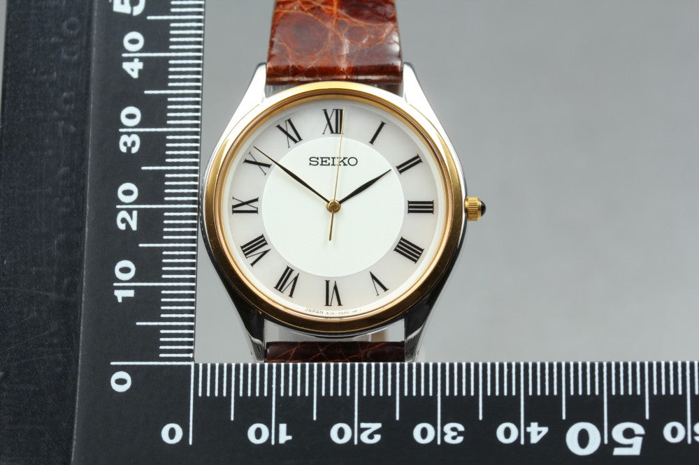 Near MINT SEIKO Dolce 8J41-0AJ0 Silver/White Quartz 32.8mm Men's Watch