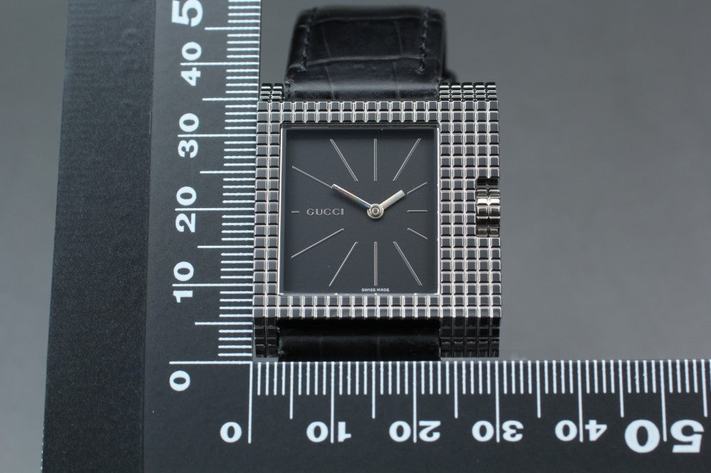 Near MINT GUCCI 7100M Black Quartz 30.6mm Men's Watch