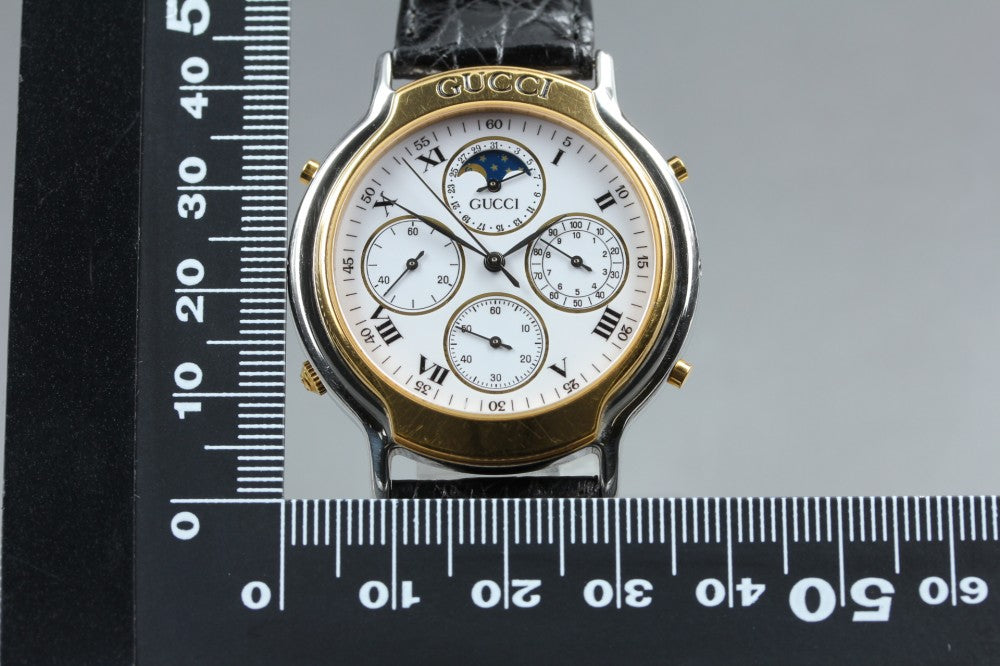 Near MINT GUCCI 8300 White Quartz 38mm Men's Watch