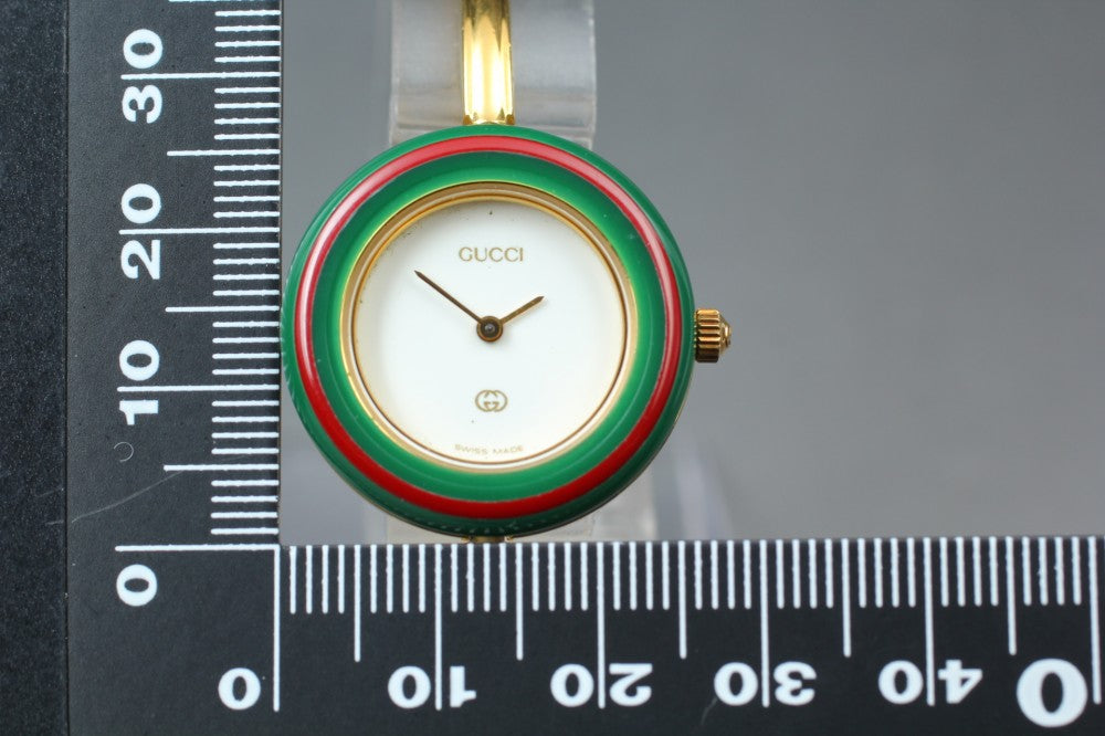 Near MINT GUCCI Change Bezel 11/12 White Quartz 25.7mm Ladies Watch