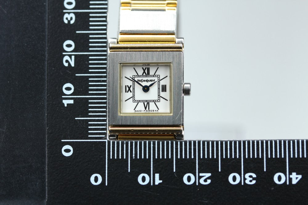 Near MINT Yves Saint Laurent 5420-F47602 White Quartz 16.7mm Ladies Watch