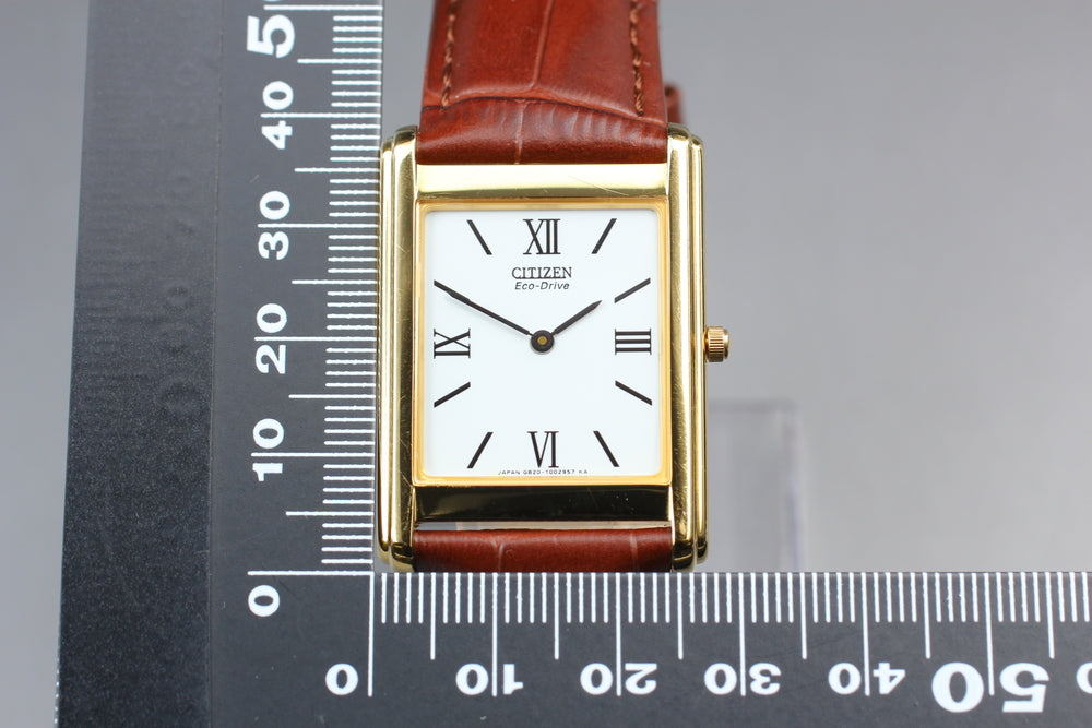 Near MINT CITIZEN Eco Drive G820-T001700 White Solar Quartz 27.1mm Men's Watch