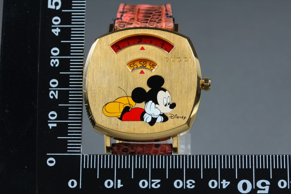 Near MINT GUCCI Disney Mickey YA157420/157.4 Quartz 34.7mm Men's Watch
