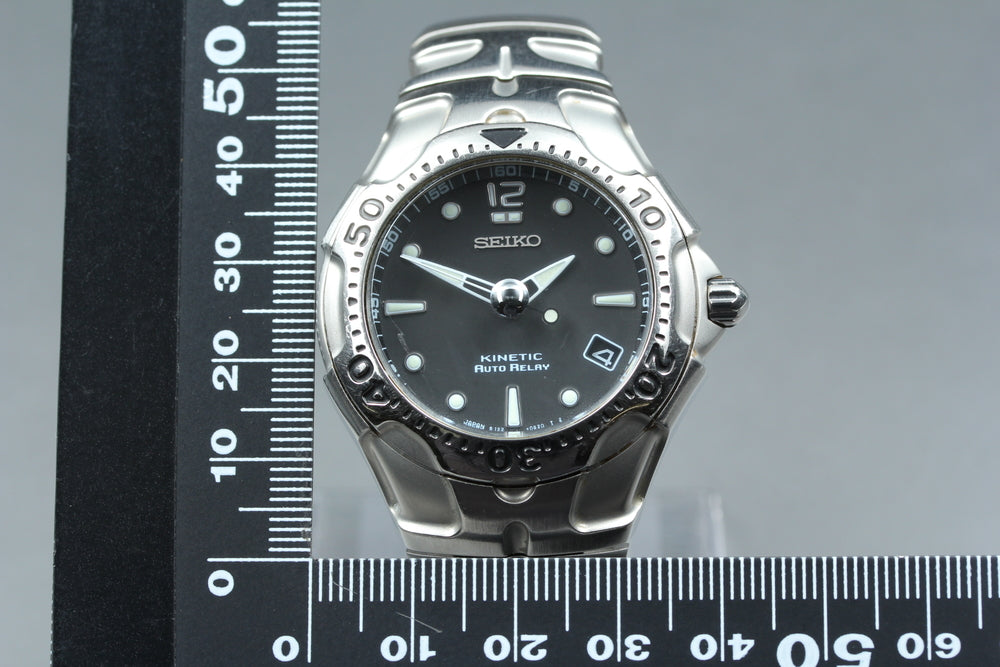 SEIKO Kinetic 5J22-0A50 Black Quartz 39mm Men's Watch