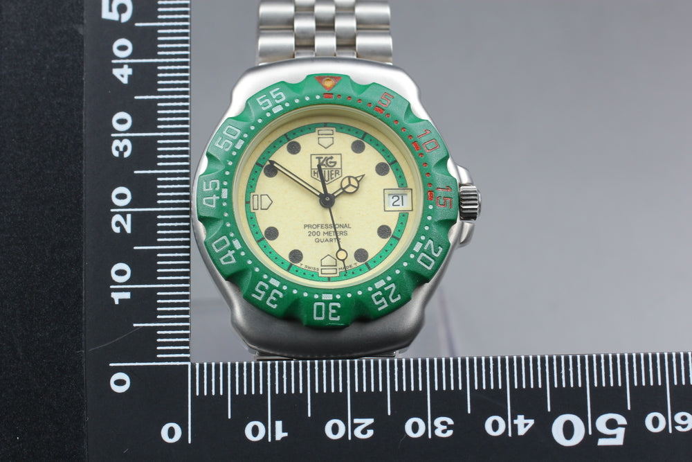 Near MINT TAG Heuer Formula 1 372.513 Yellow Quartz 34.4mm Men's Watch – photo 11
