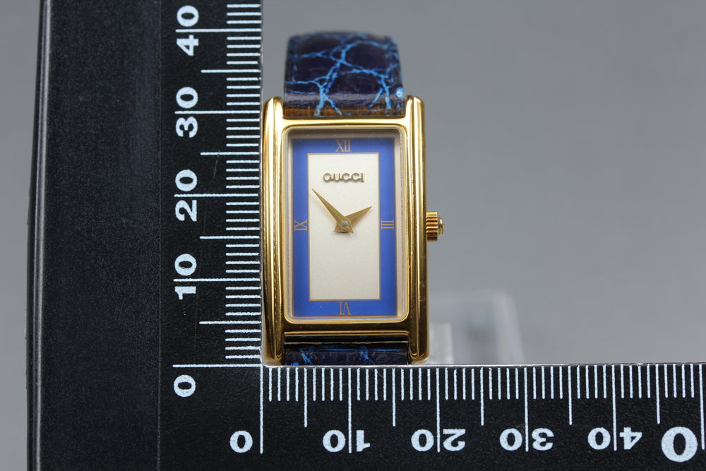 Near MINT GUCCI 2600L Silver/Blue Quartz 18.9mm Ladies Watch