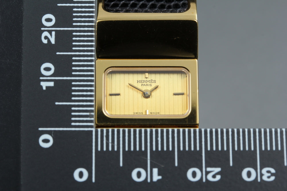 Near MINT HERMES Loquet L01.201 Gold Quartz 18.9mm Ladies Watch