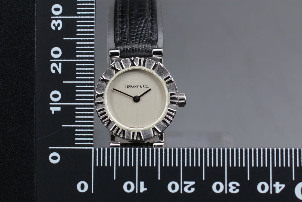 Near MINT TIFFANY&Co. Atlas Mini S0640 Silver Quartz 19mm Ladies Watch