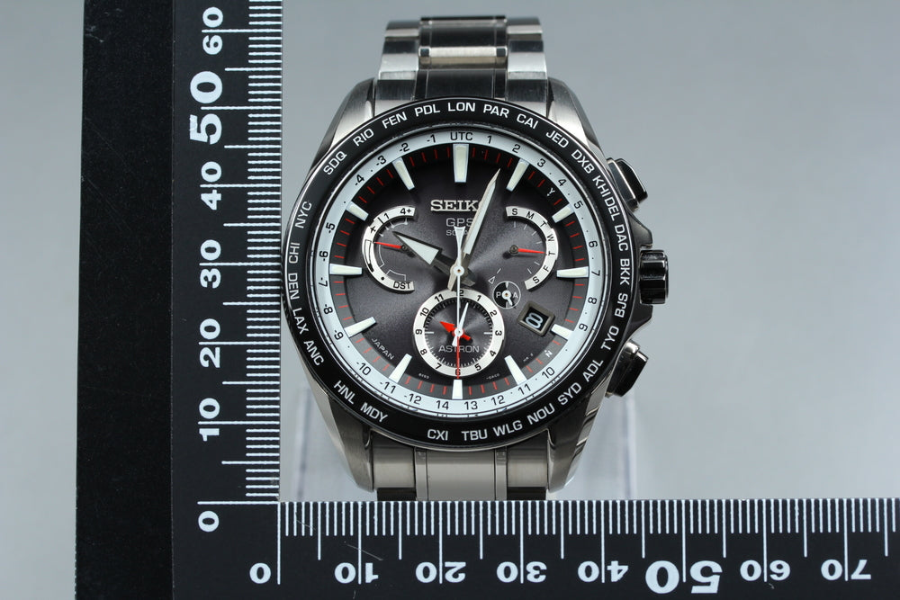 Near MINT SEIKO Astron SBXB051/8X53-0AD0-2 Black Solar 44mm Men's Watch