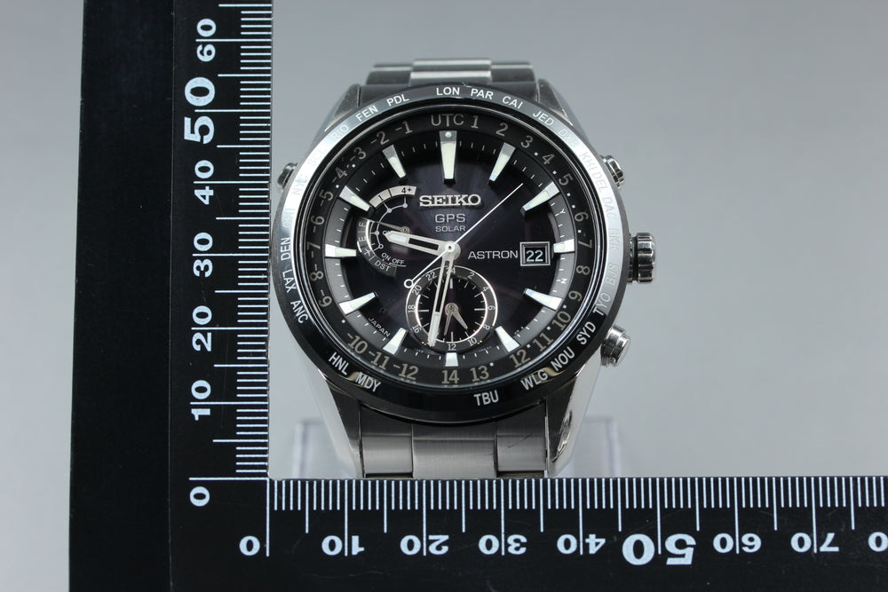 Near MINT SEIKO Astron SBXA021/7X52-0AE0 Black Solar 46mm Men's Watch