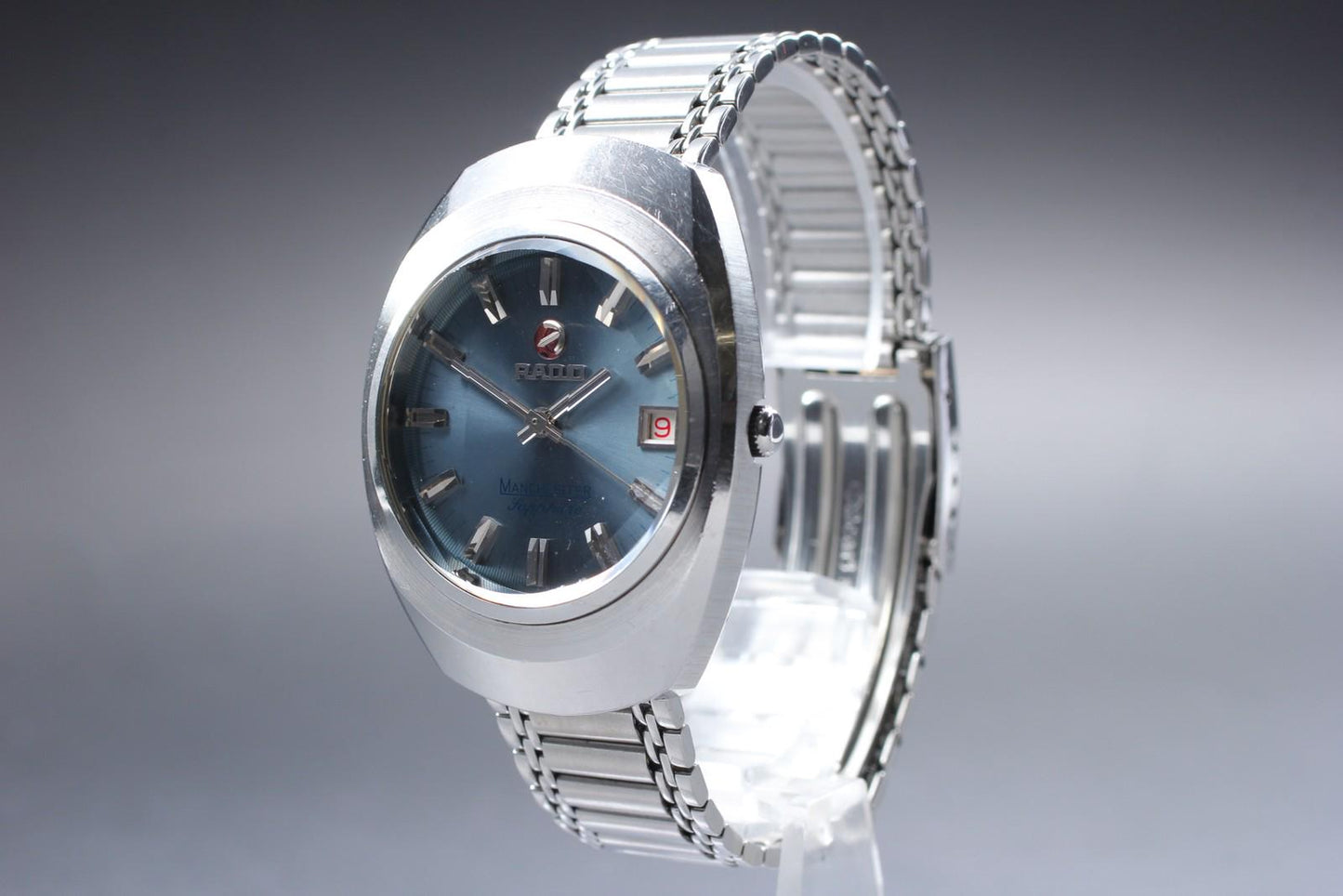 1970's Near MINT RADO Manchester Cal. 2793 Date Blue 25J Auto 35mm Men's Watch