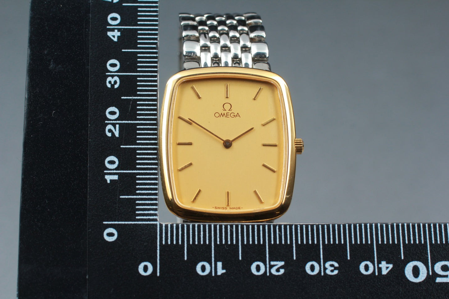 1991 N MINT OMEGA De Ville 395.0876.2 Cal.1378 Gold Tone Quartz 26mm Men's Watch