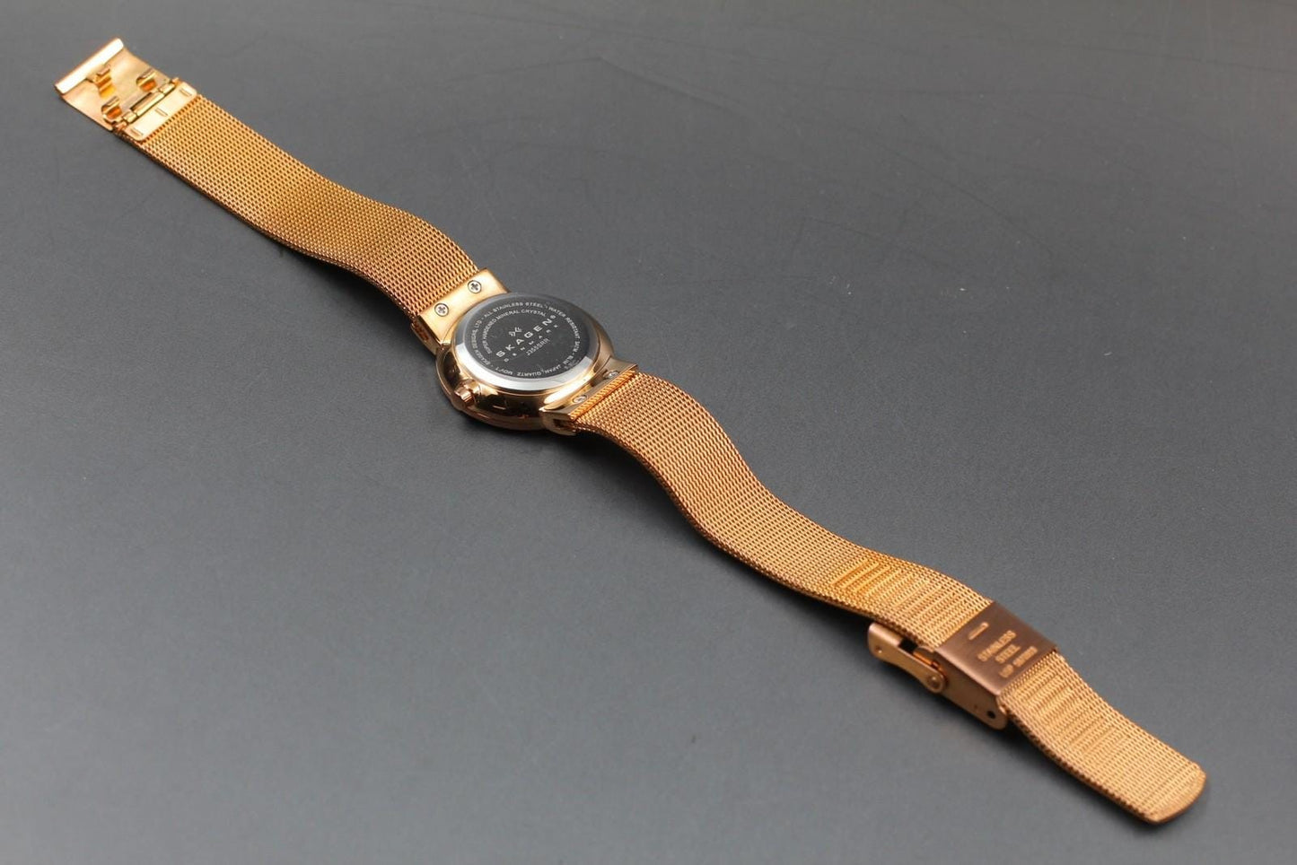 Near MINT Skagen J355SRR White Rose Gold JDM Quartz 26mm Ladies Watch From JAPAN