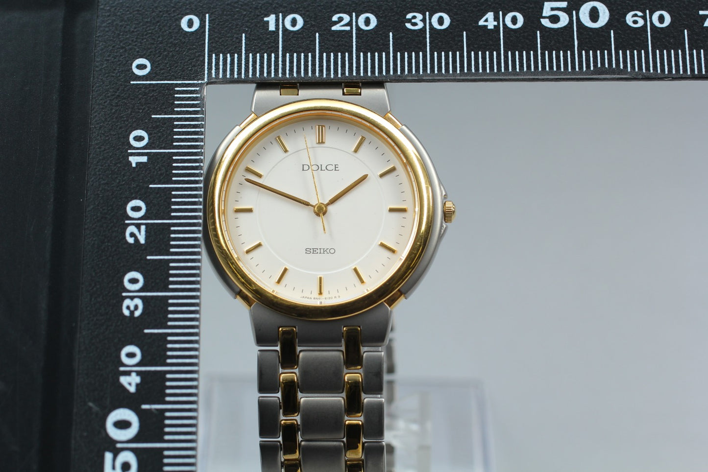 Vintage 1991 Near MINT SEIKO Dolce 8N41-6090 Titan Gold 34mm Quartz Watch JAPAN