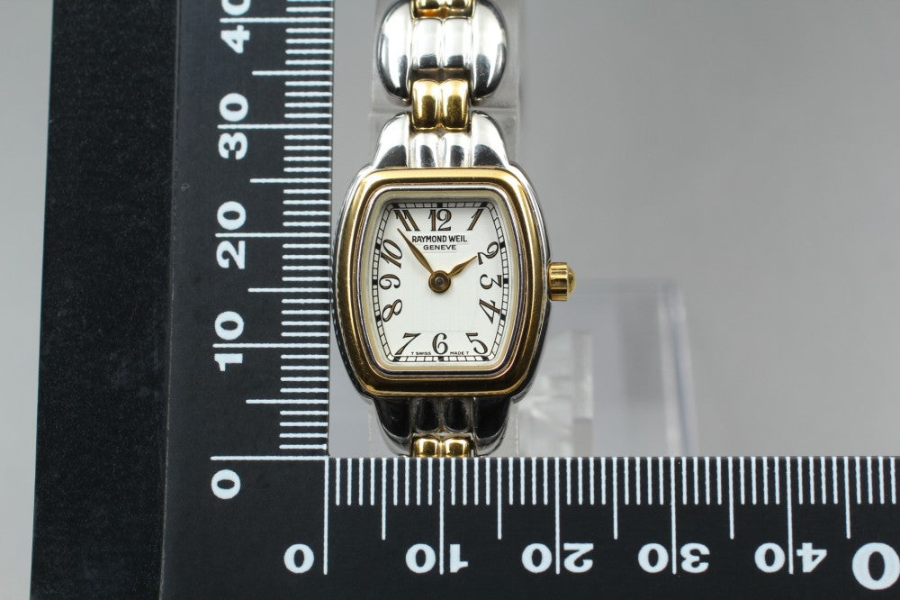 Near MINT Raymond Weil 5881 White Quartz 19mm Ladies Watch