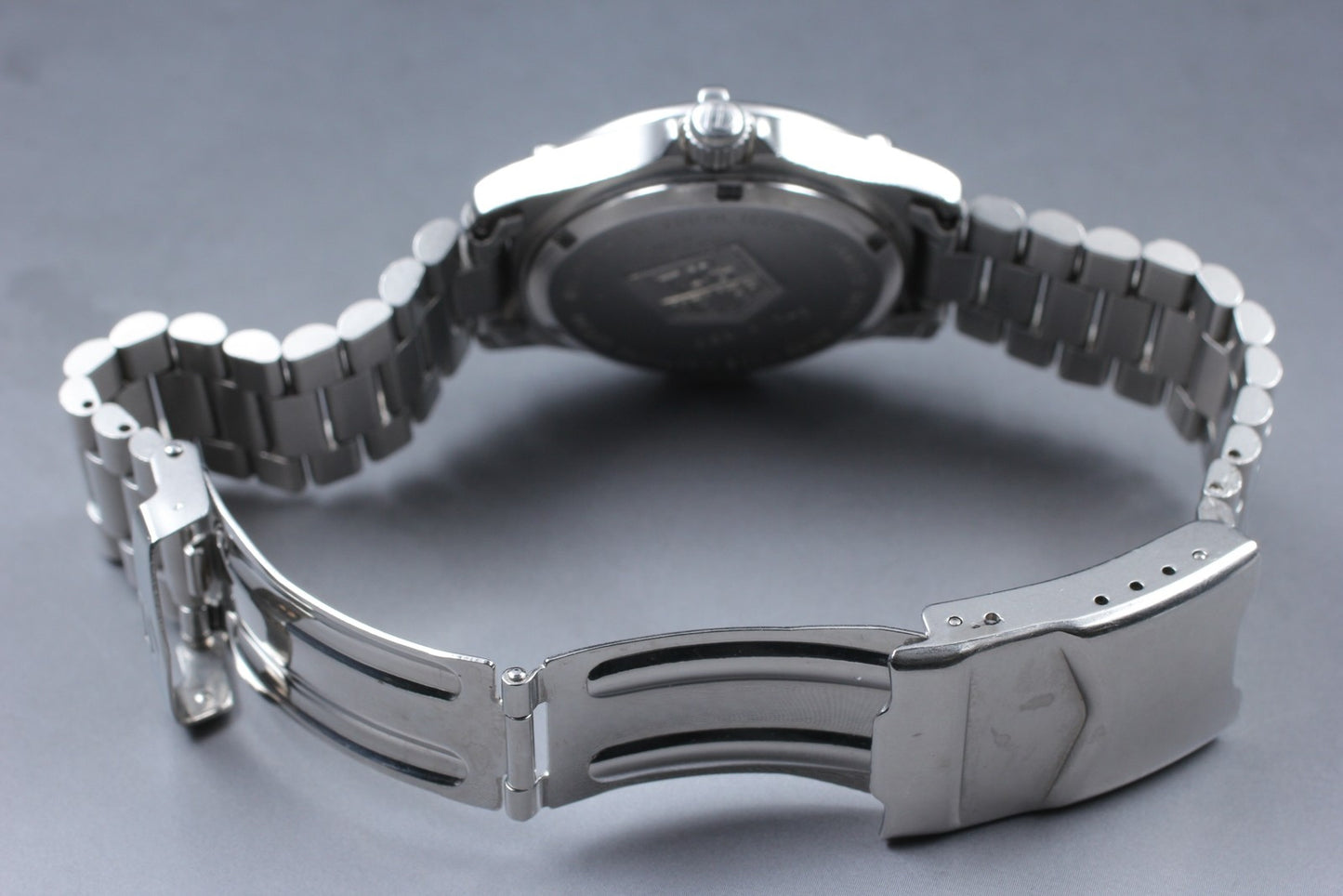 N MINT TAG Heuer Professional 2000 962.213-2 Silver 200m Quartz 36mm Men's Watch