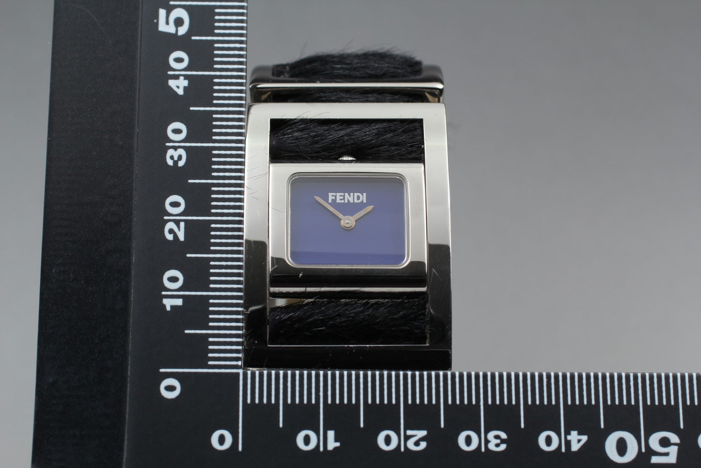 Near MINT w/ Card Fendi Gyro F5000 Purple Black Quartz 19mm Ladies Watch JAPAN