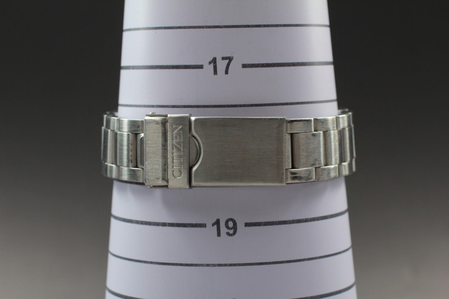 Exc+5 w/ Box Paper Citizen 1032-S75560 Silver 36mm Quartz Men's Watch From JAPAN