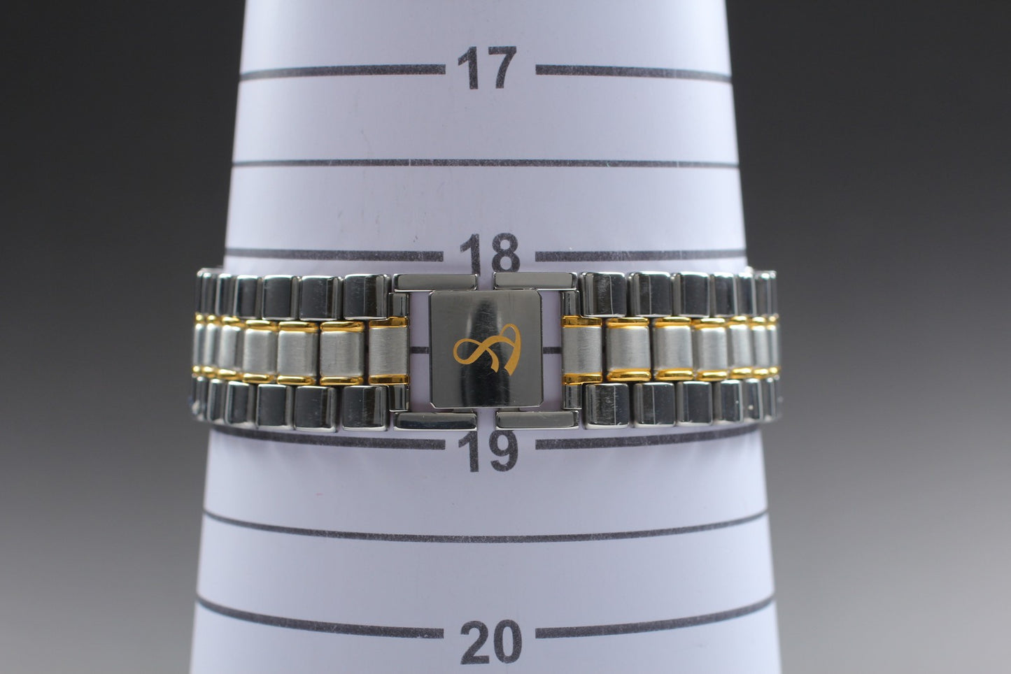 MINT w/ Tag Orient Fuerza C752G1-60 White Arabic Quartz 33mm Men's Watch JAPAN