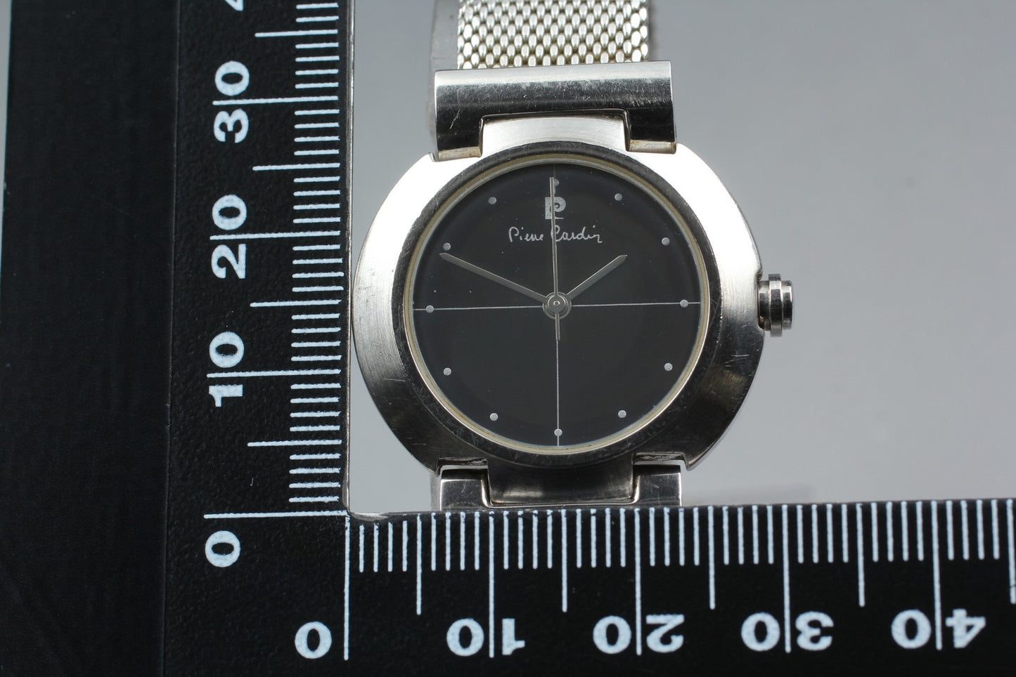 Near MINT Pierre Cardin 43312 Black Cross Dial Silver Quartz 29mm Ladies Watch