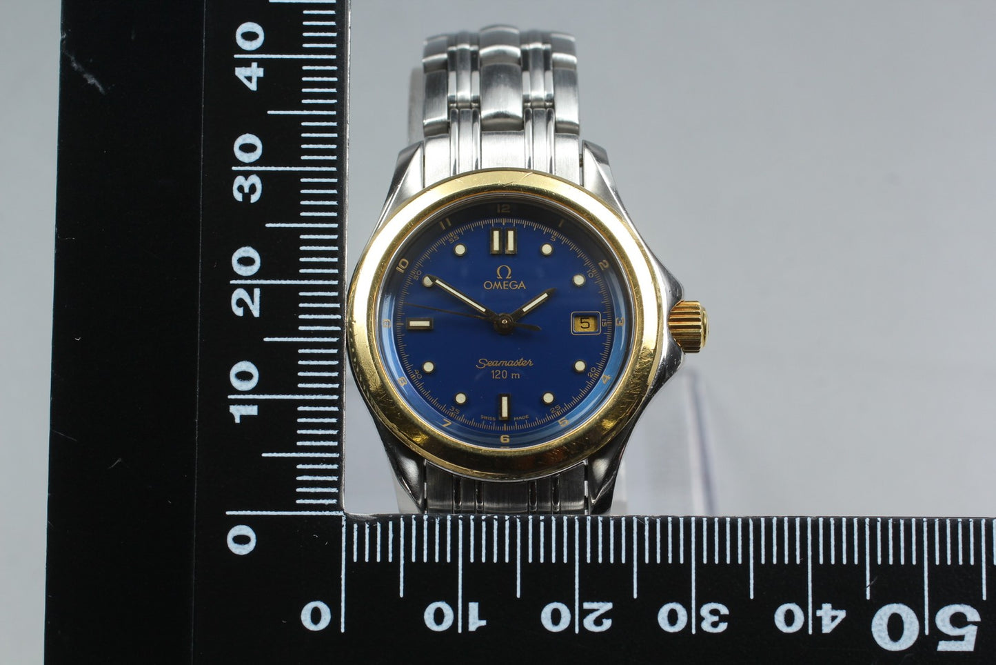 Near MINT OH OMEGA Seamaster 120m Blue 18K Gold 18KYG Quartz 30mm Ladies Watch