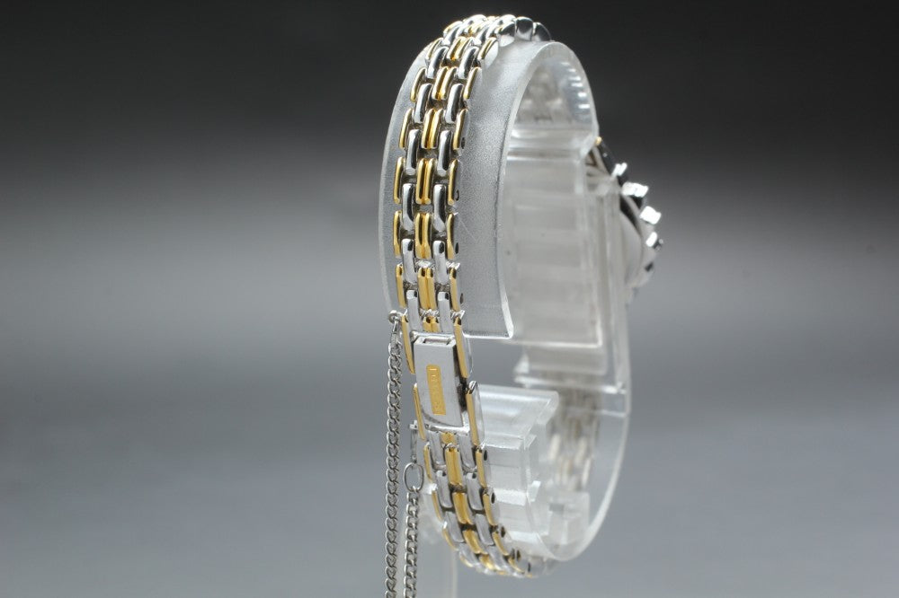 Near MINT RADO 133.9700.2 Silver Quartz 21.9mm Ladies Watch