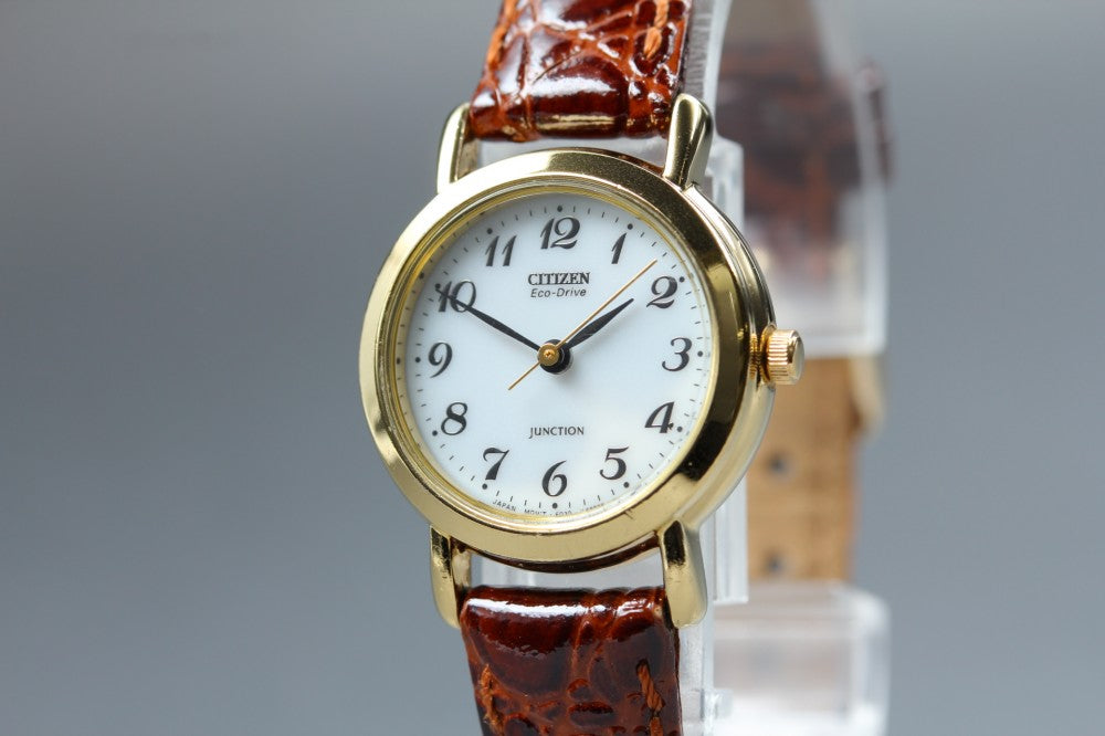 Near MINT CITIZEN Junction E030-K14935 White Solar 24mm Ladies Watch