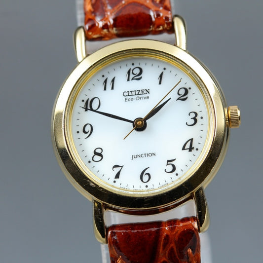 Near MINT CITIZEN Junction E030-K14935 White Solar 24mm Ladies Watch