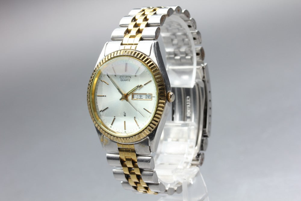 CITIZEN CQ 6100-K09311 Silver Quartz 34.4mm Men's Watch 1989