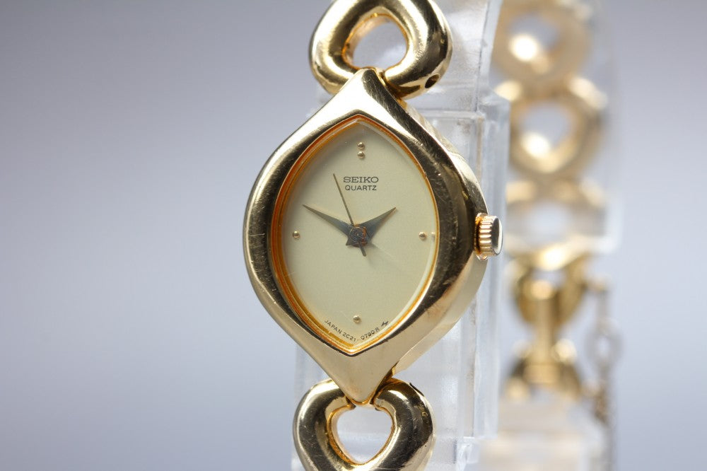 SEIKO Tisse 2C21-5310 Gold Quartz 18.5mm Ladies Watch 1985