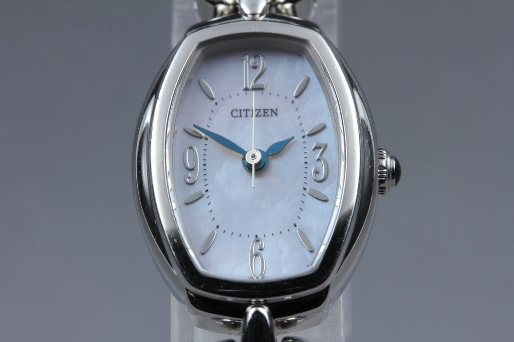 Near MINT CITIZEN Eco-Drive B036-S047340 Mother of Pearl Solar 9mm Ladies Watch