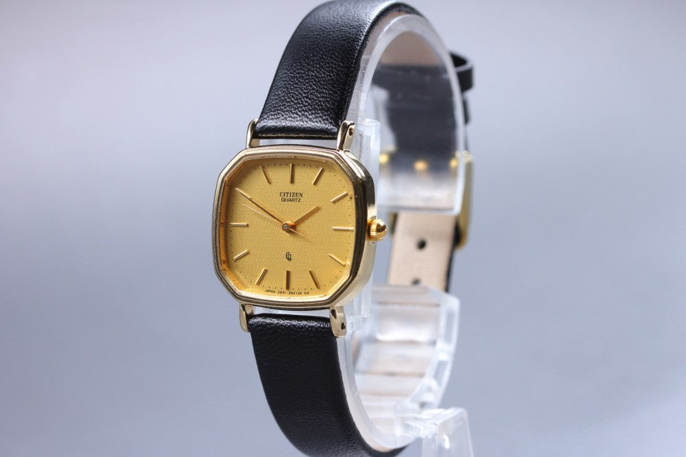 Near MINT CITIZEN 2931-291603 Gold Quartz 22.7mm Ladies Watch 1993