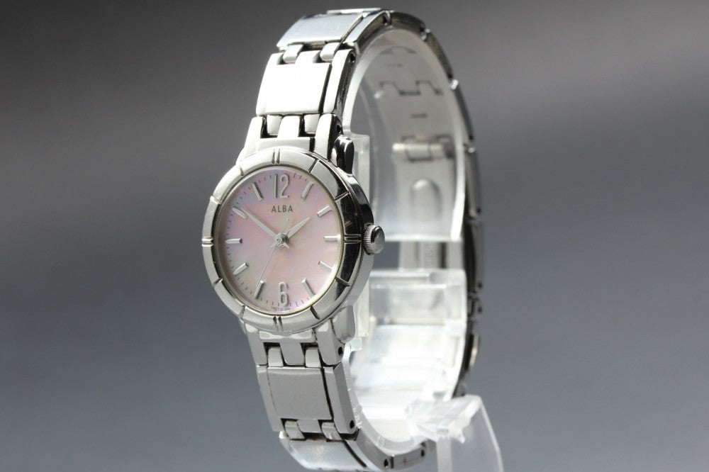 Near MINT SEIKO Alba 1N01-0EN0 Pink Mother of Pearl Quartz 23.9mm Ladies Watch