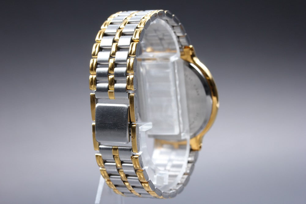 Near MINT CITIZEN Vega 6A31-L02885 Gold Quartz 31.8mm Unisex Watch 1993