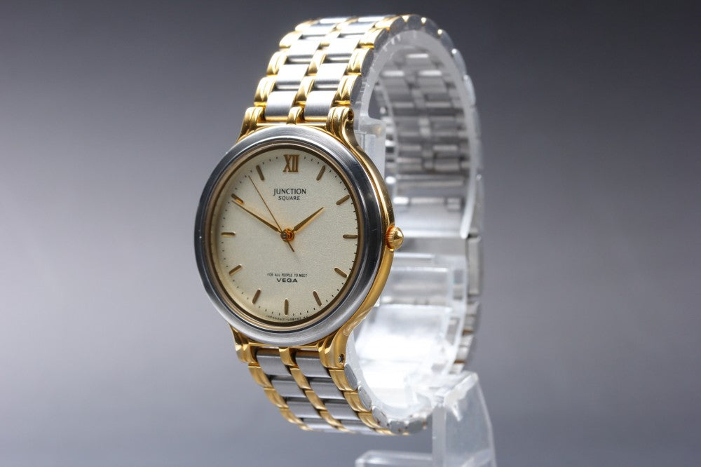 Near MINT CITIZEN Vega 6A31-L02885 Gold Quartz 31.8mm Unisex Watch 1993