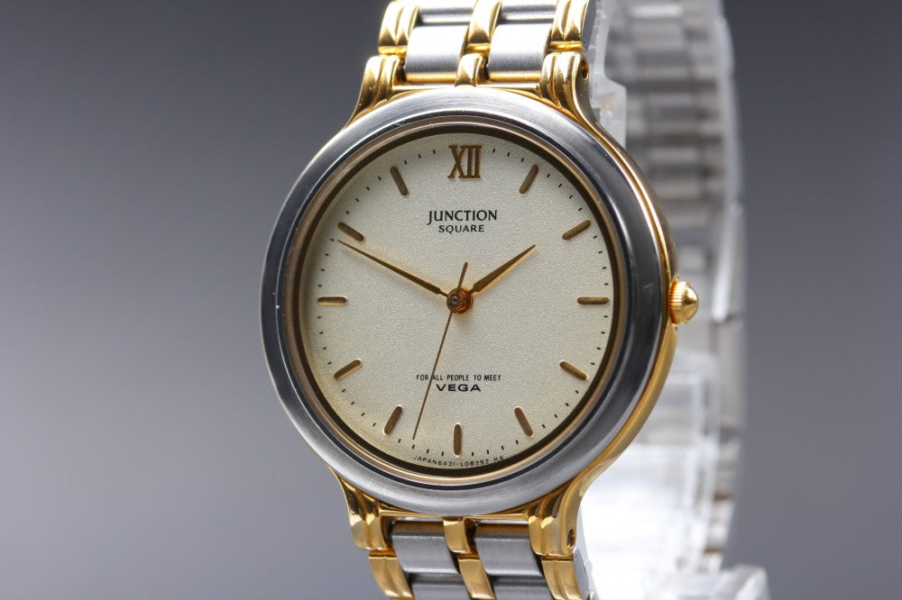 Near MINT CITIZEN Vega 6A31-L02885 Gold Quartz 31.8mm Unisex Watch 1993