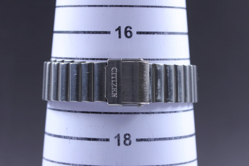 CITIZEN 5510-S70223 Silver Quartz 30.4mm Men's Watch 1990