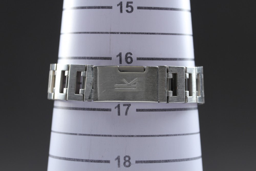 Near MINT SEIKO Lukia 4F32-0130 Silver Quartz 30mm Ladies Watch