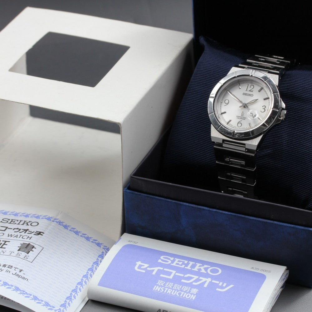 Near MINT SEIKO Lukia 4F32-0130 Silver Quartz 30mm Ladies Watch