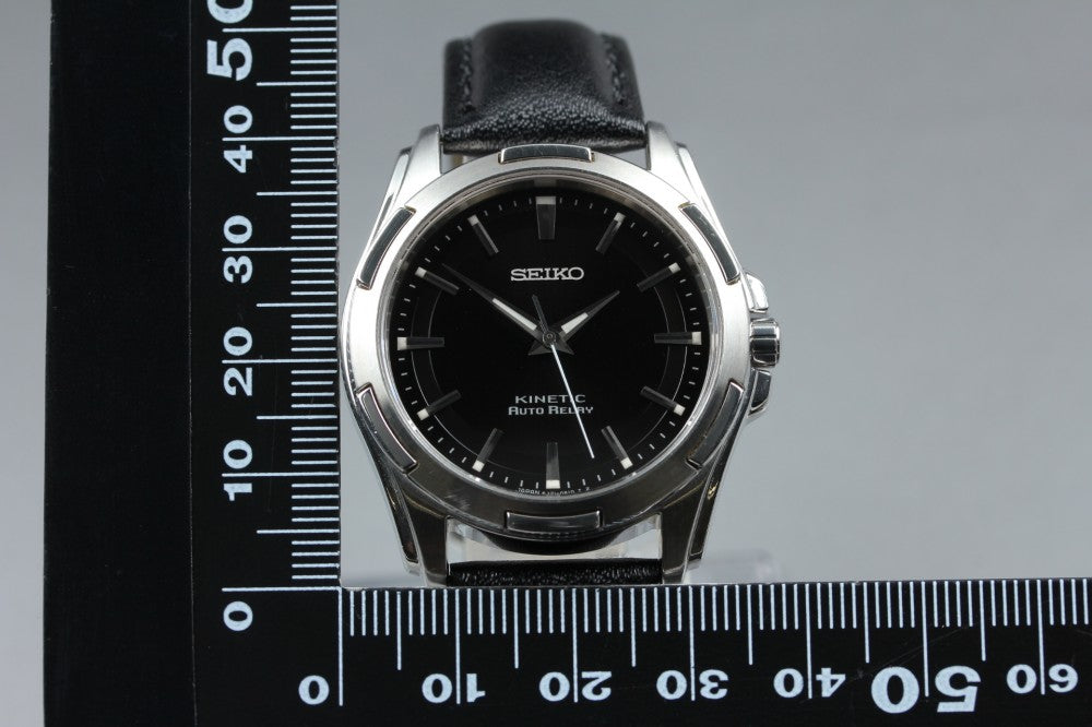 Near MINT SEIKO KINETIC AUTO RELAY 5J21-0A10 Black Quartz 34.8mm Men's Watch 1999