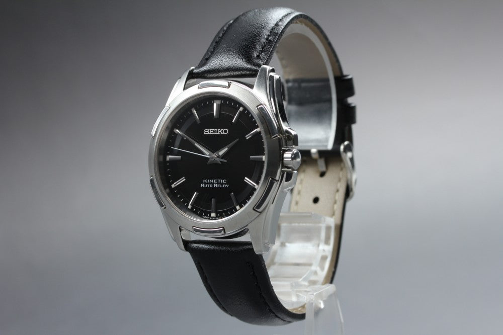 Near MINT SEIKO KINETIC AUTO RELAY 5J21-0A10 Black Quartz 34.8mm Men's Watch 1999
