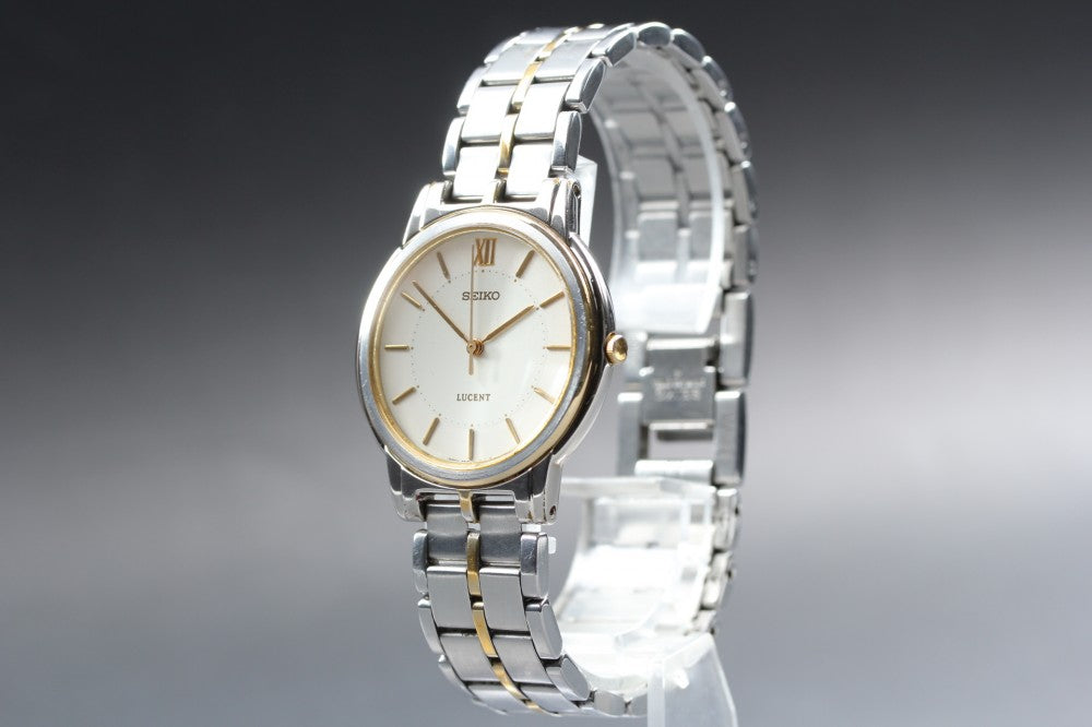 Near MINT SEIKO Lucent 5E21-6E90 White Quartz 31.8mm Men's Watch 1997