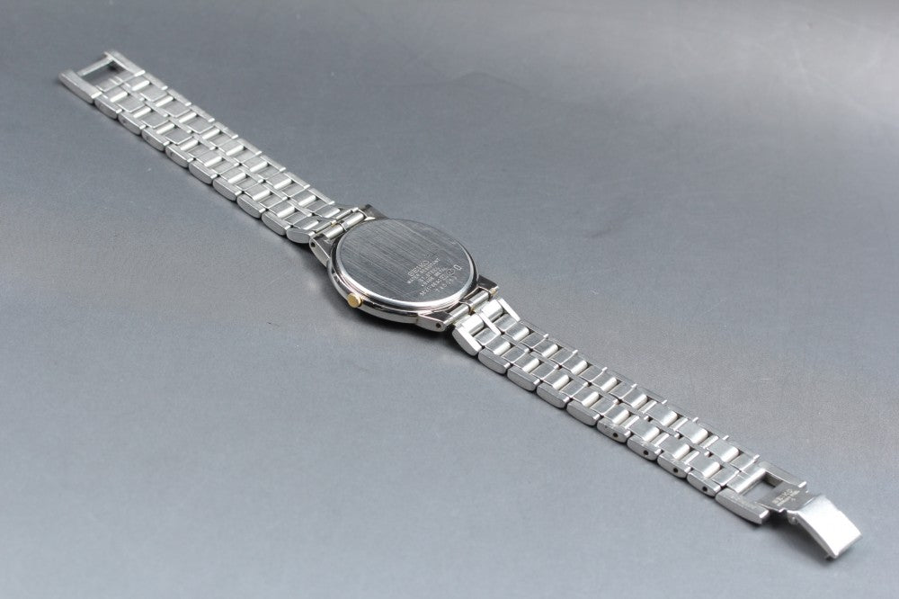 Near MINT SEIKO Lucent 5E21-6E90 White Quartz 31.8mm Men's Watch 1997