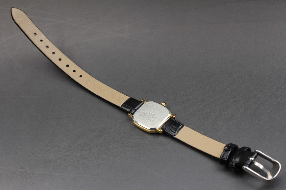Near MINT CITIZEN Exceed 2930-291441 Gold Quartz 19.5mm Ladies Watch 1988