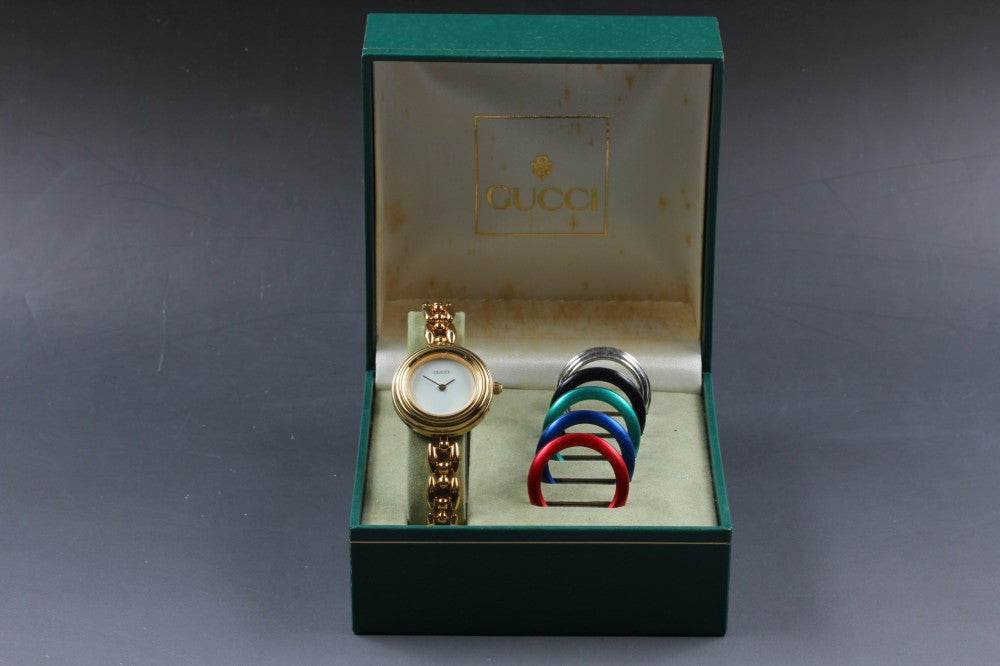 Near MINT GUCCI 11/12.2 White Quartz 26mm Ladies Watch