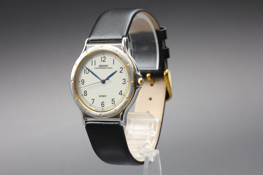 Near MINT SEIKO Spirit Contemporary Basic 5S21-6A40 White Quartz 34.6mm Men's Watch 1988
