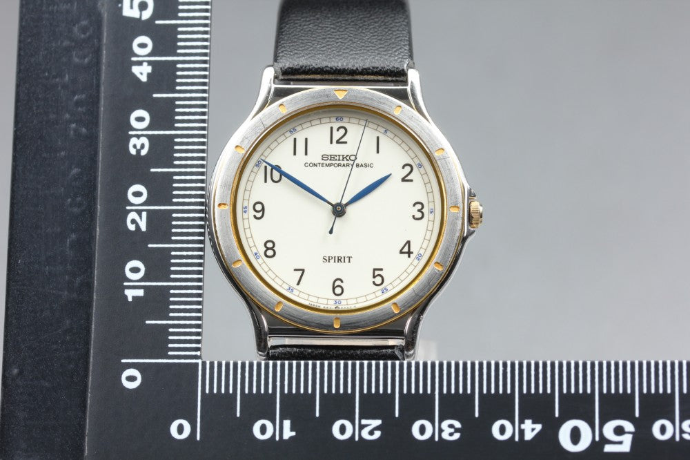 Near MINT SEIKO Spirit Contemporary Basic 5S21-6A40 White Quartz 34.6mm Men's Watch 1988