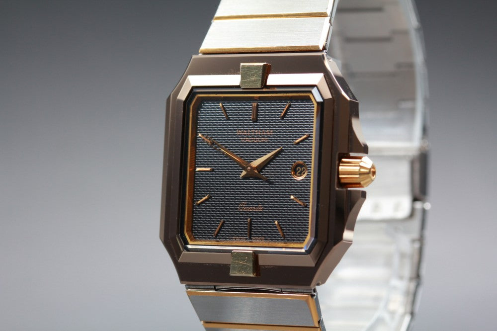 Near MINT Waltham Vacuum Quartz Black Quartz 29mm Unisex Watch
